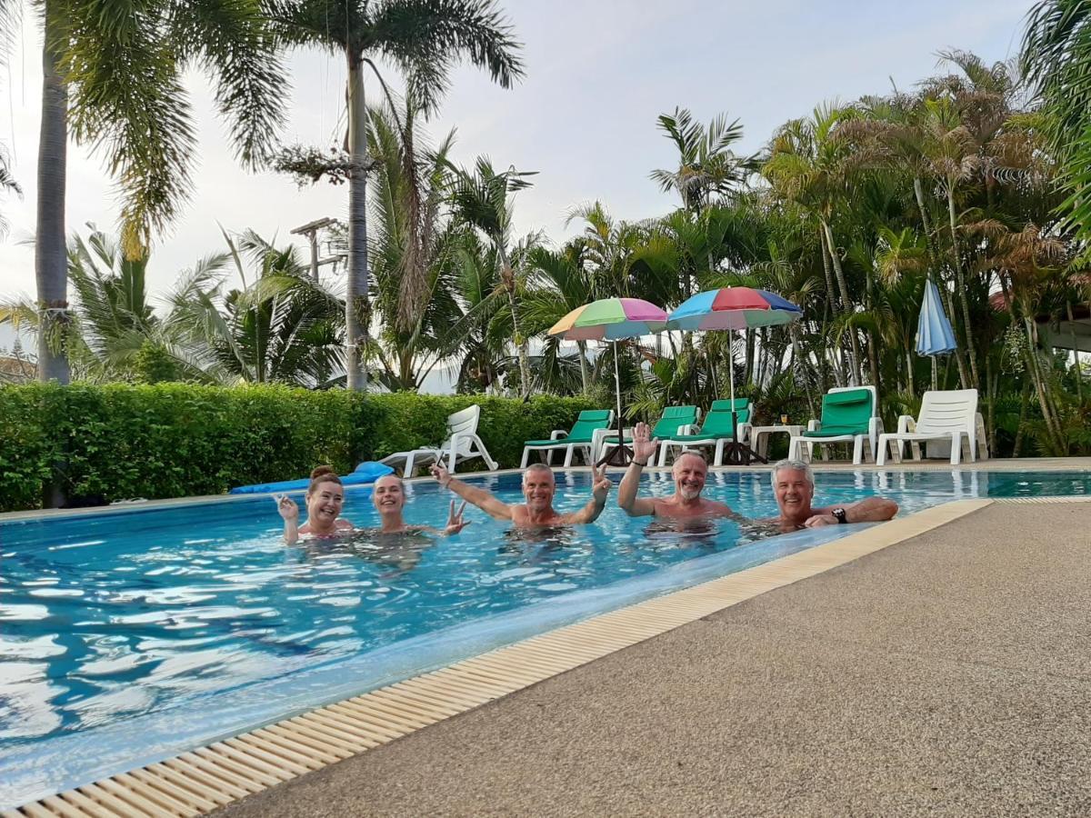 D&K Smiley Phuket Resort Rawai Esterno foto