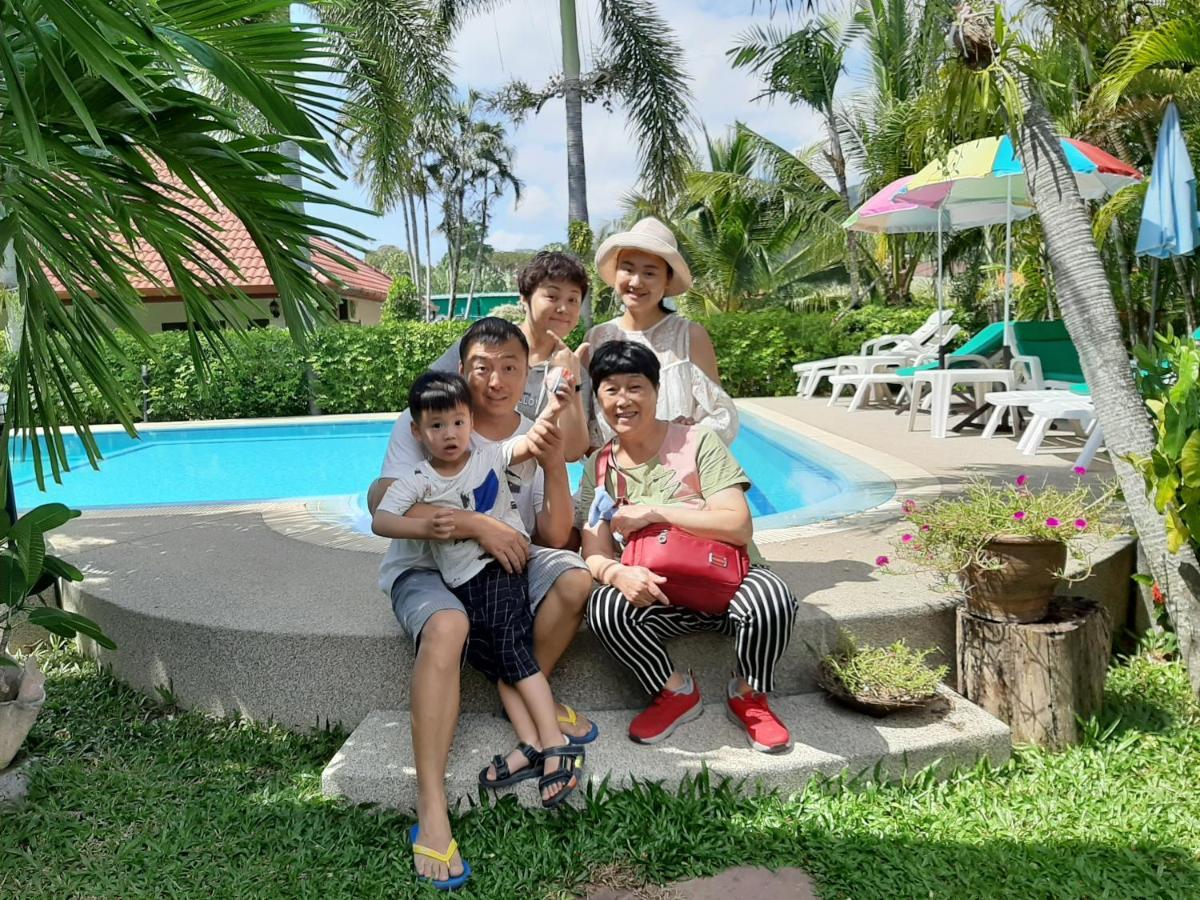 D&K Smiley Phuket Resort Rawai Esterno foto